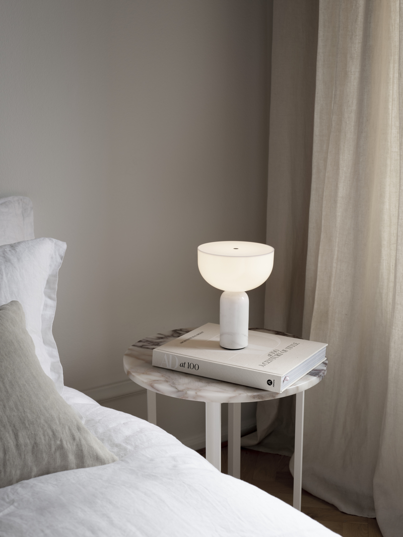 New Works Kizu Portable Bordlampe Hvid Marmor